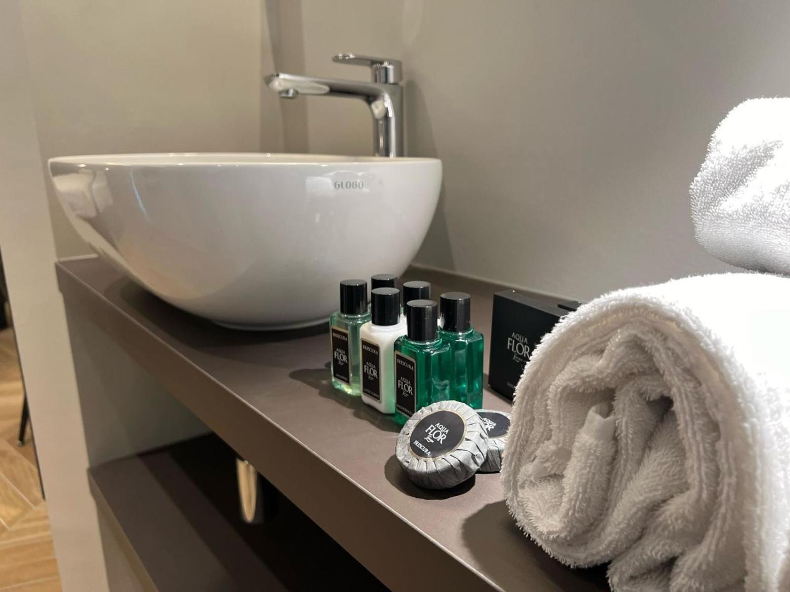 Hotel Rossovino Milano מראה חיצוני תמונה